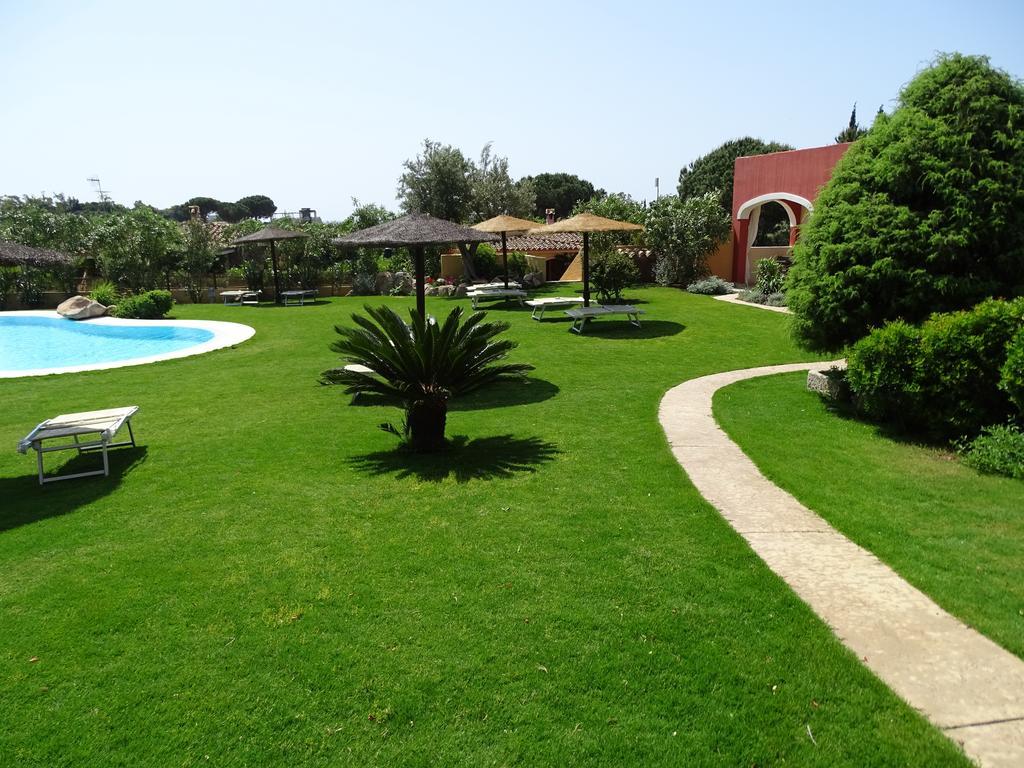 Hotel Mariposas Villasimius Bagian luar foto