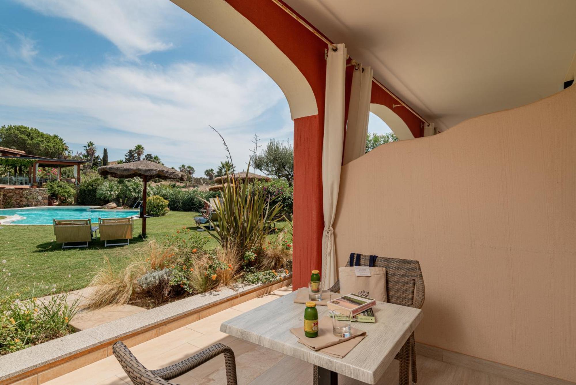 Hotel Mariposas Villasimius Bagian luar foto