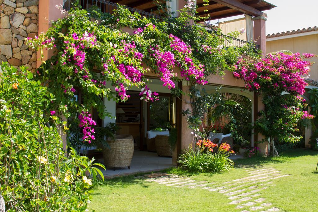 Hotel Mariposas Villasimius Bagian luar foto