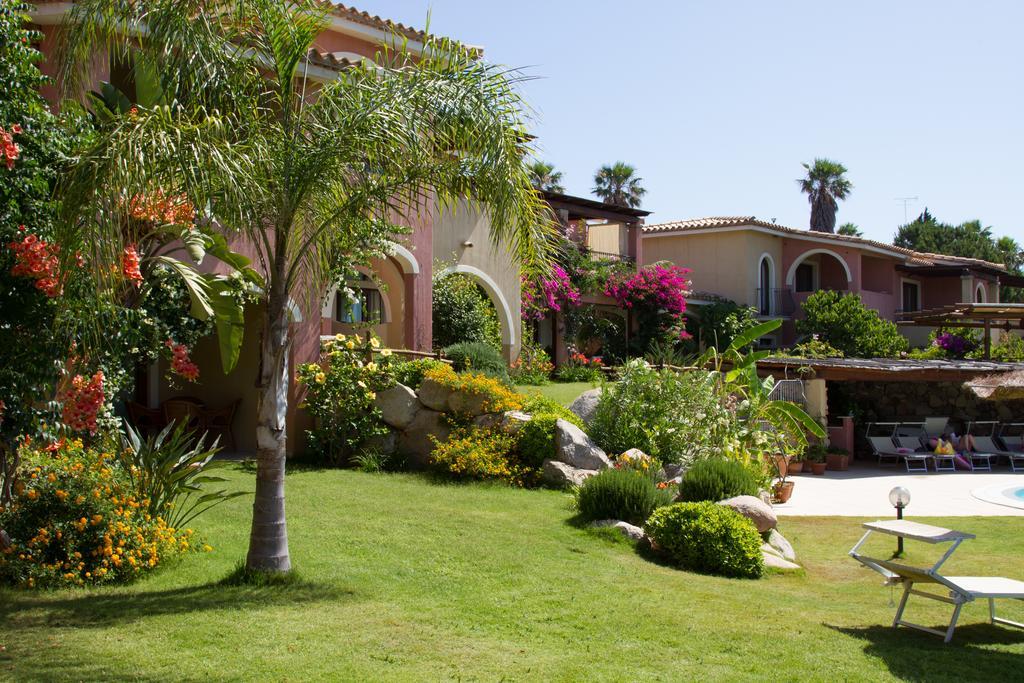 Hotel Mariposas Villasimius Bagian luar foto