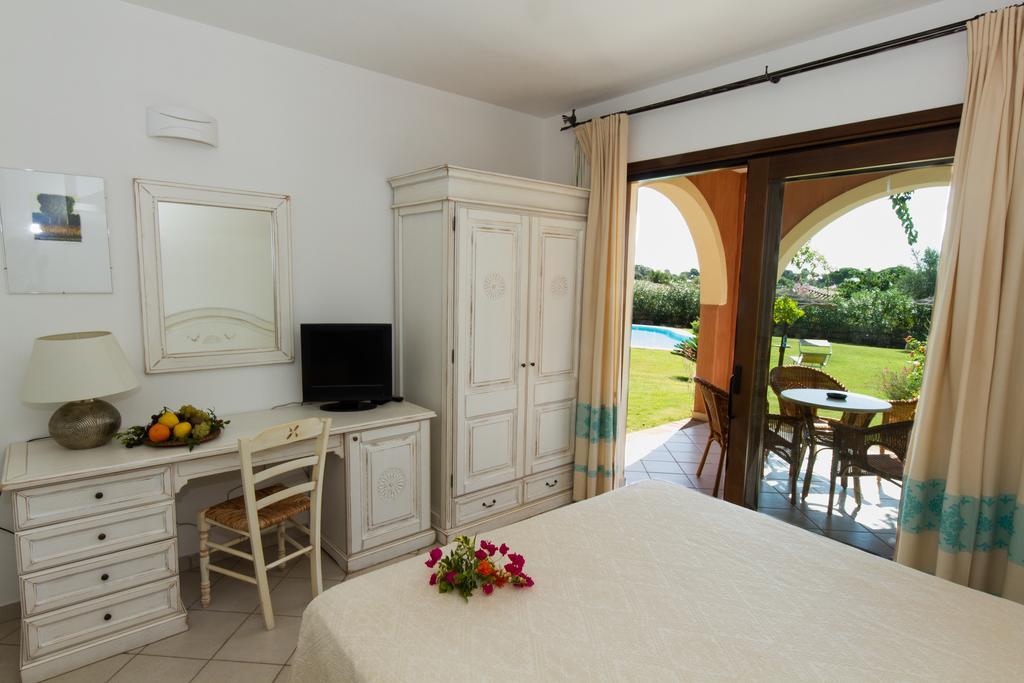 Hotel Mariposas Villasimius Bagian luar foto