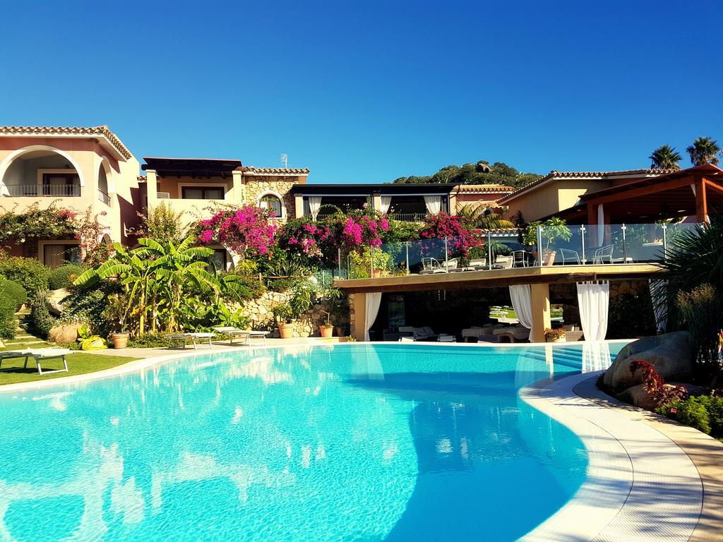 Hotel Mariposas Villasimius Bagian luar foto