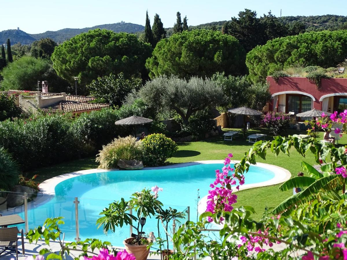 Hotel Mariposas Villasimius Bagian luar foto